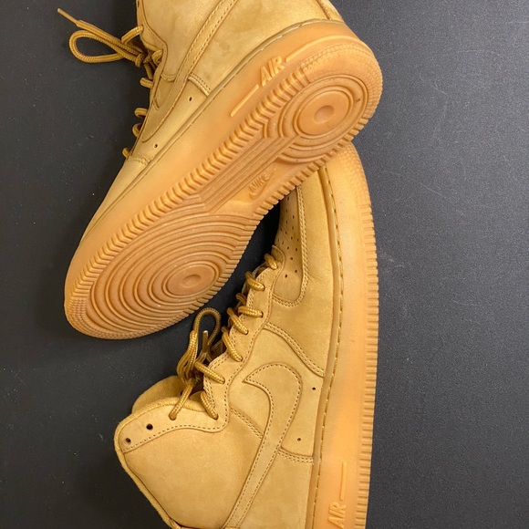 Air Force One Mid Flax Wheat Size 7.5 Men/9.5 Wom - Picture 2 of 3